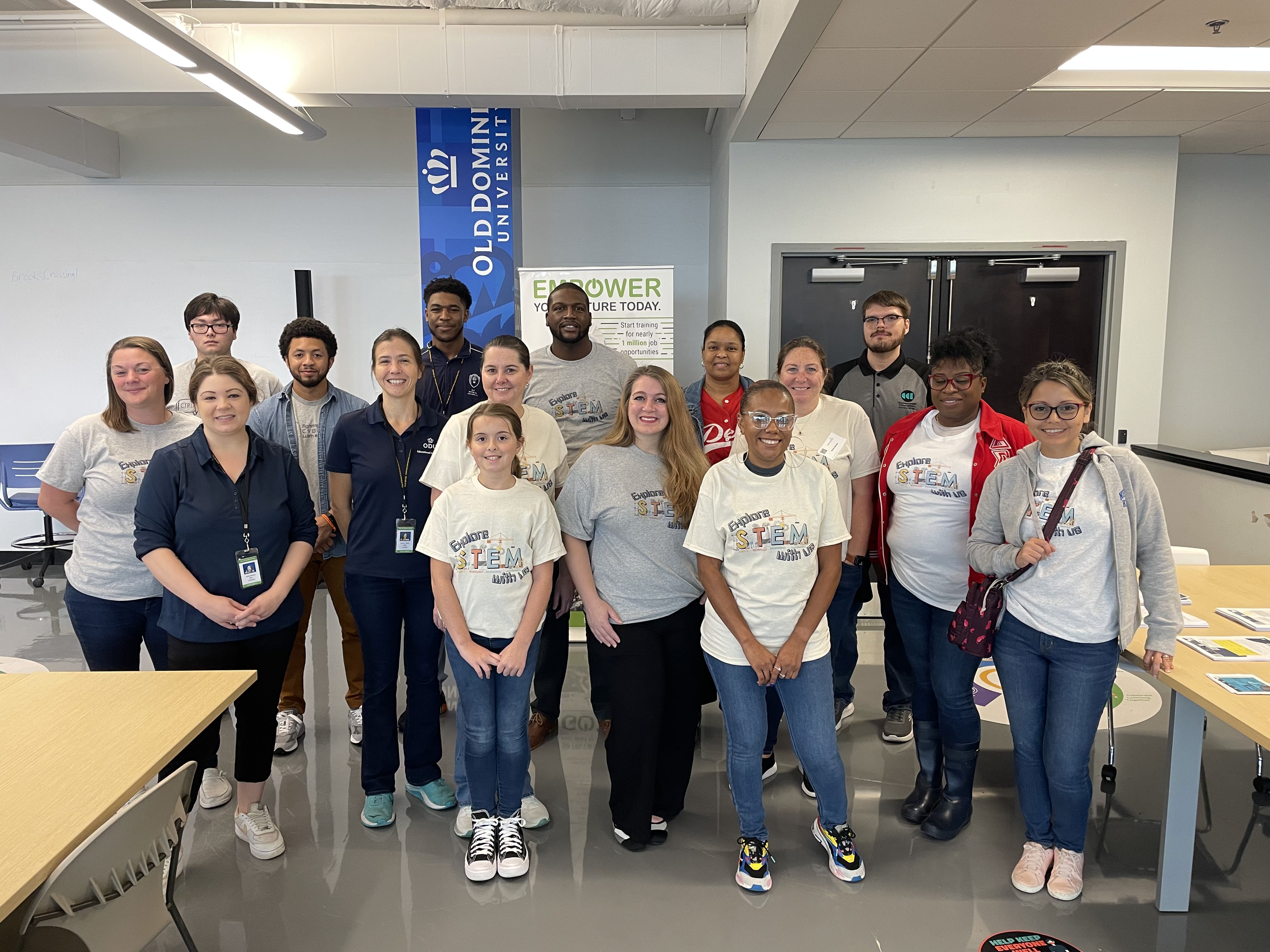 STEM Saturday Volunteer Group Photo, including iLAB interns/volunteers (myself included), community volunteers, Kaitlyn McCoy (Program Manager), and Karen Sanzo (Program Director) of the iLab